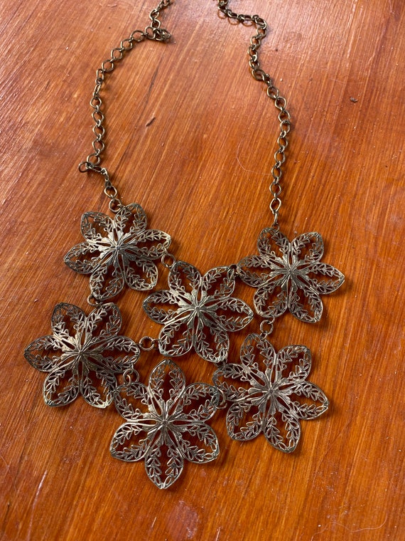 Vintage 40's - Gold filigree flower/star pendants… - image 6