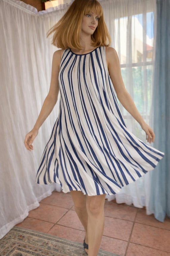 Vintage 60s Inspired Pleated Dress - Sleeveless Striped Knee Length