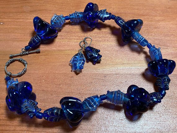 VINTAGE 1980's - Statement Heavy Necklace and Ass… - image 9