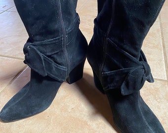 Aerosoles - Black suede ankle booties. Side zipper. Front Bow. 3" heel. Size 8.