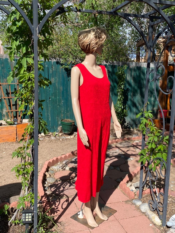 Karen Stevens Red dress. High waist. Zipper in bac