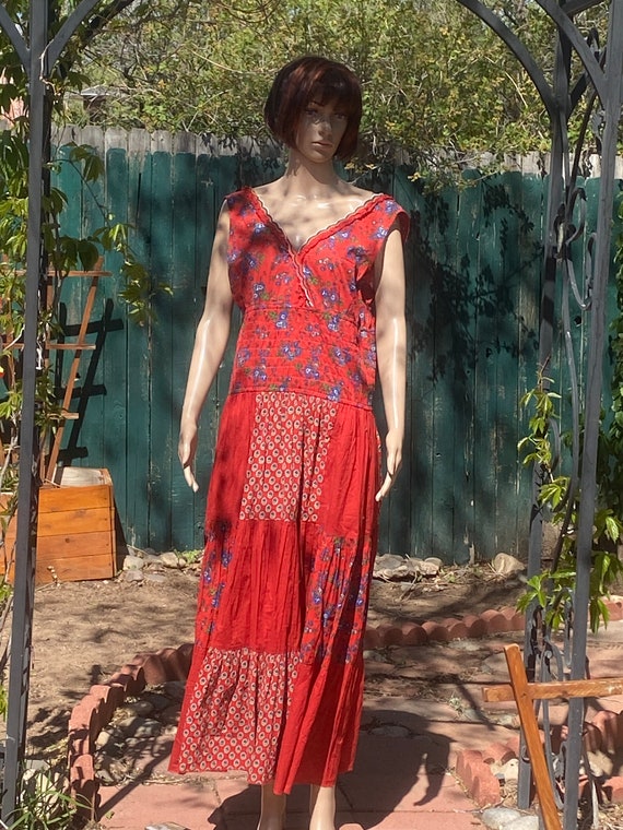 Vintage 70's BOHO HIPPIE cotton Maxi dress.Red flo