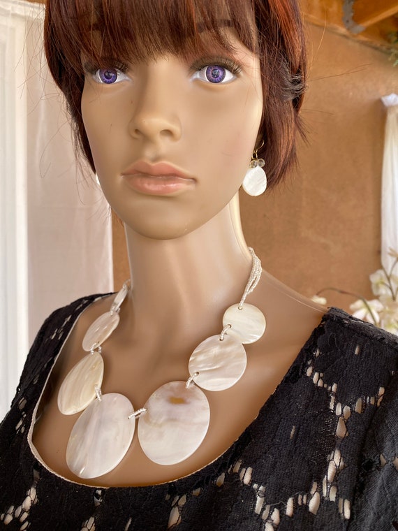 Vintage 80's - Statement Mother of Pearls 3 piece… - image 6