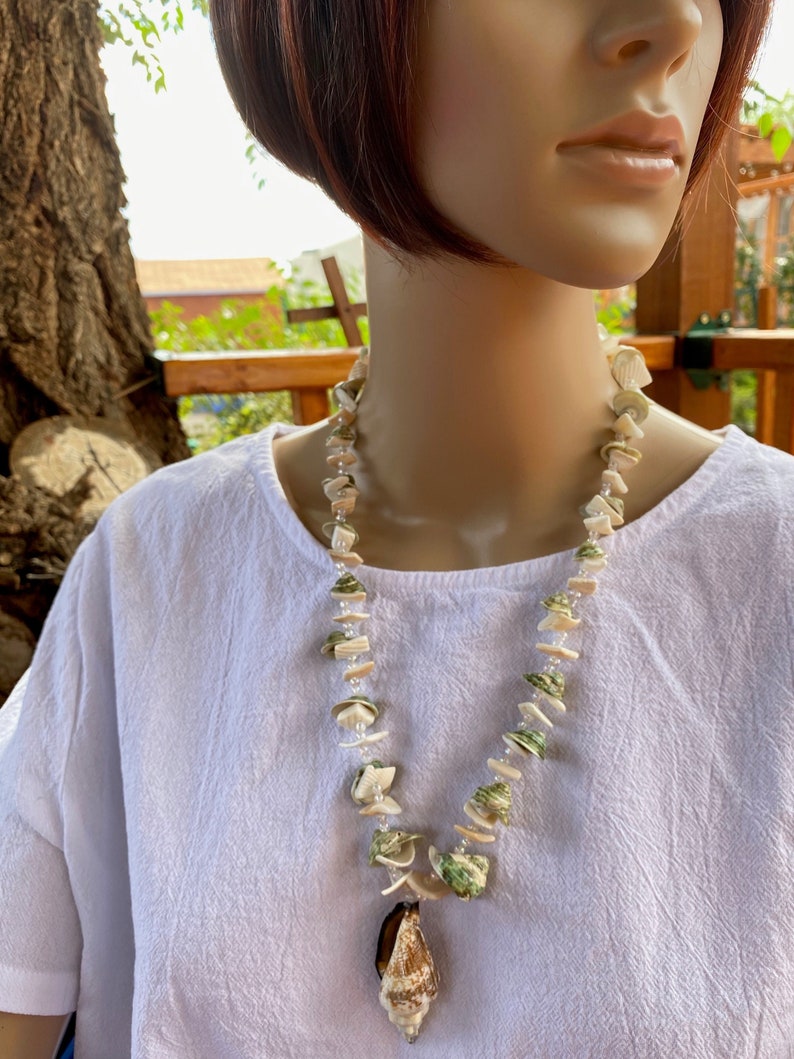 Vintage 70's Boho/Hippie, long drop shell necklace with Caribbean Triton pendant image 2