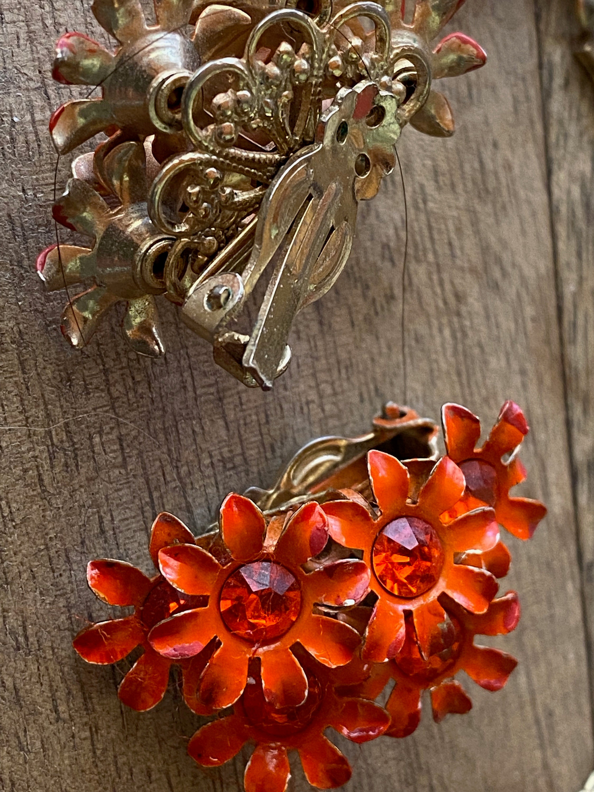 在庫一掃セール売れ筋ランキング Vintage 60's - Gorgeous Trio of Orange Rhinestones on 小物