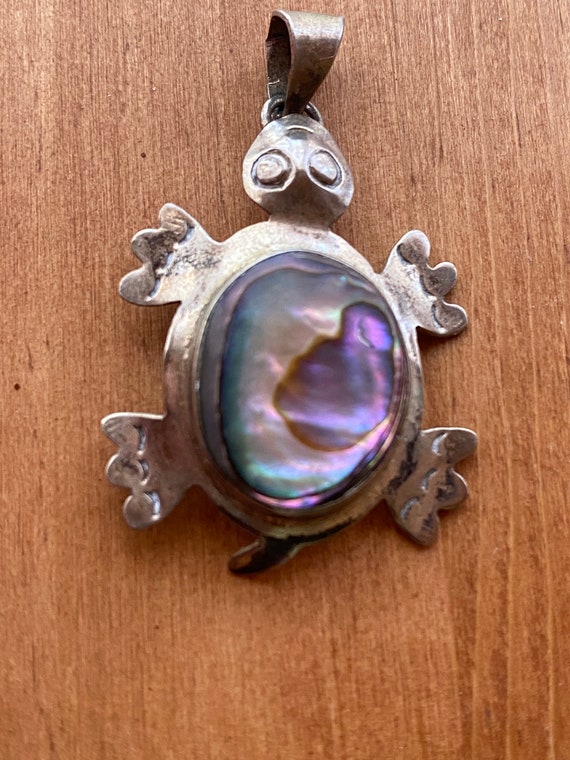 Mexican silver and abalone shell  little turtle p… - image 1