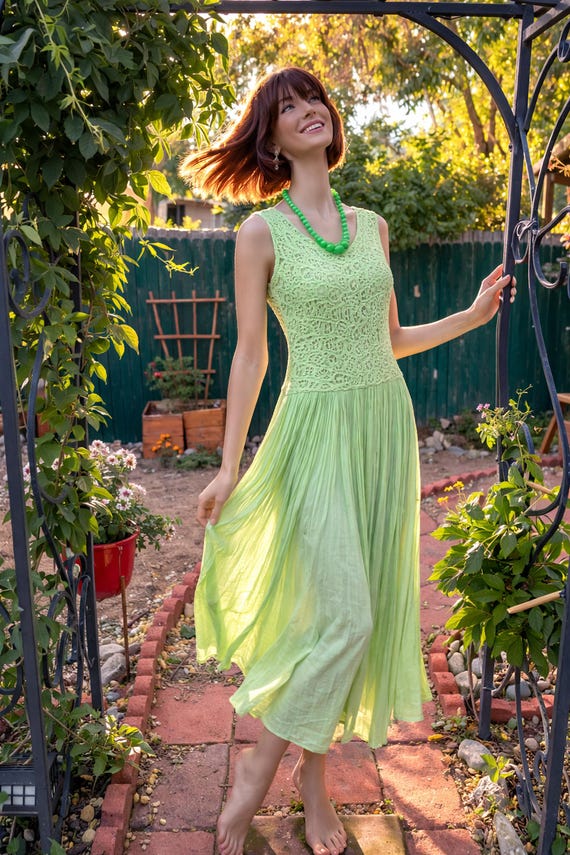 Vintage 80's - COLDWATER CREEK - Light Lime Green Broomstick Maxi Dress,  Sleeveless, Embroidered Bodice. - Etsy