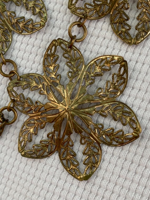 Vintage 40's - Gold filigree flower/star pendants… - image 5