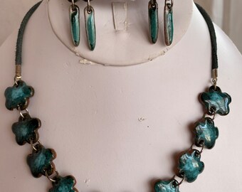 Parure 3 pièces zoé avec collier , bracelet et boucles d'oreilles de Parure 3 pièces zoé avec collier , bracelet et boucles d'oreilles de