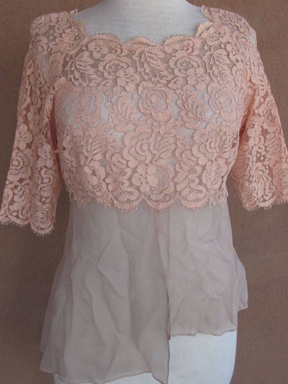 1940's -Lace and Silk Crepe Short Sleeves Top - image 2