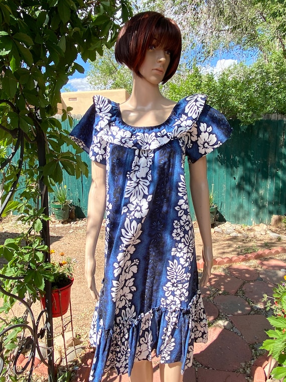 Vintage 60's - Classic Hawaiian MUMU, Cotton, Royal Blue With