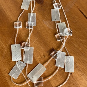 Vintage 90&#39;s - Glass beads an resin statement multi strands white  necklace.