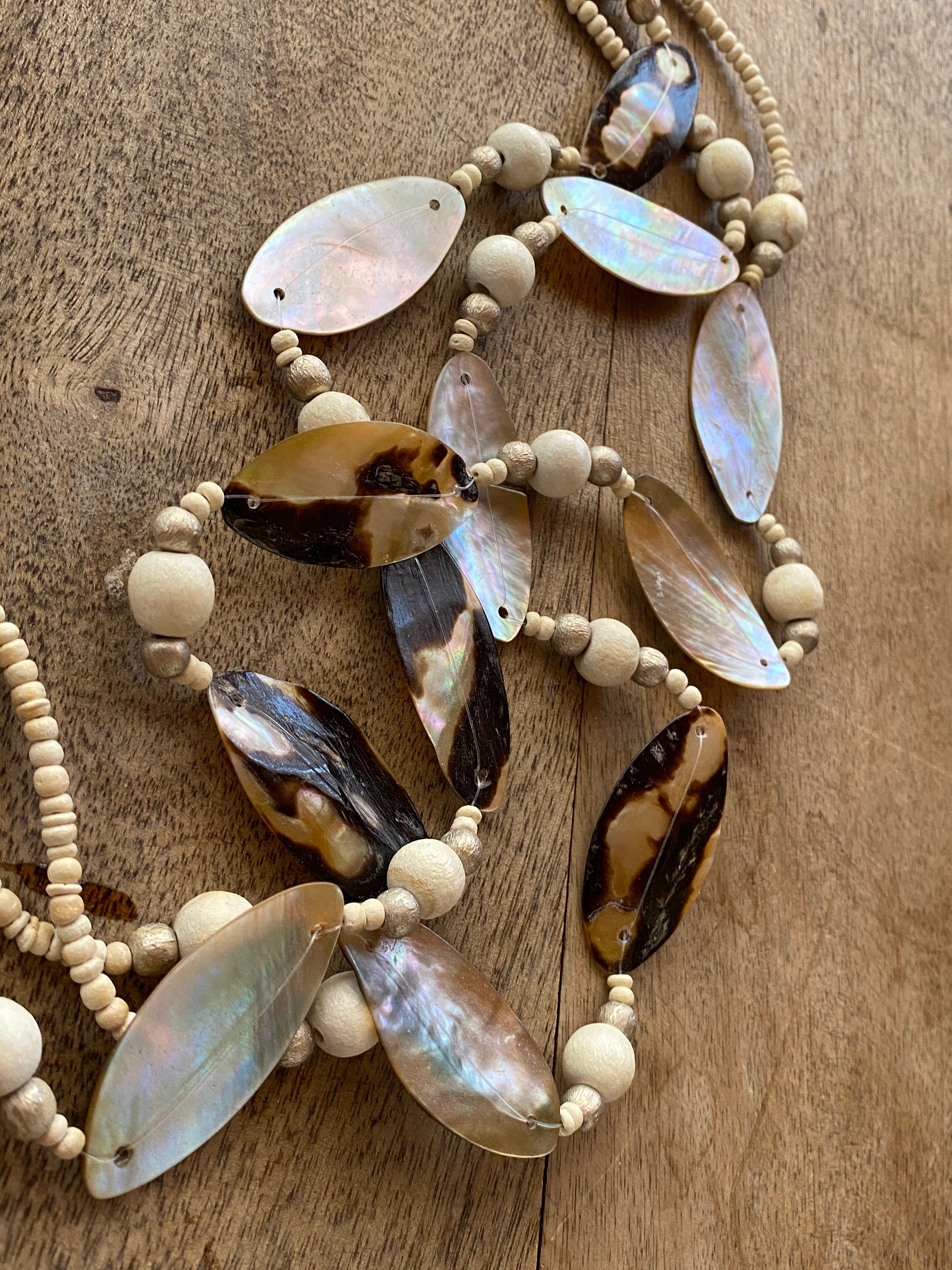 Collier Vintage Années 70 En Bois Et Nacre De Coquillage Avec Petites Perles * 4953 - Pièce Unique