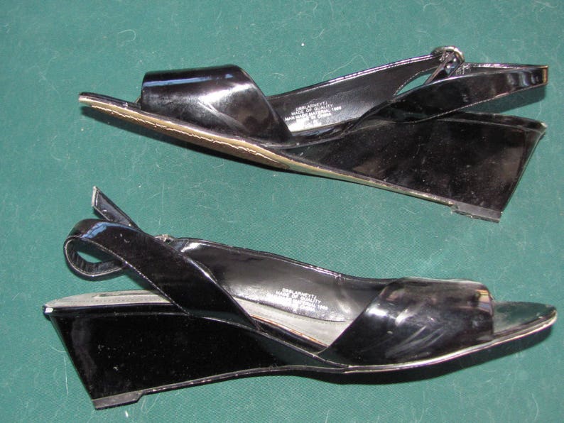 bandolino patent leather shoes