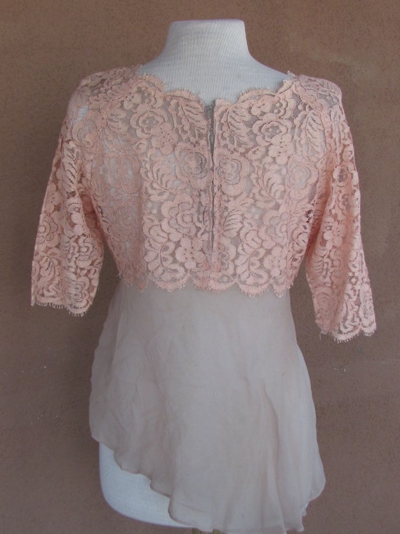 1940's -Lace and Silk Crepe Short Sleeves Top - image 4