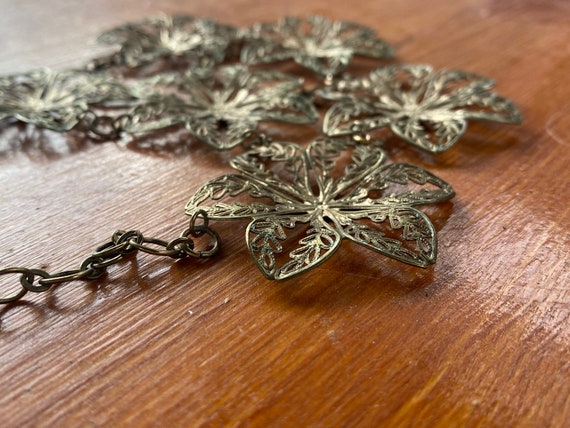 Vintage 40's - Gold filigree flower/star pendants… - image 10