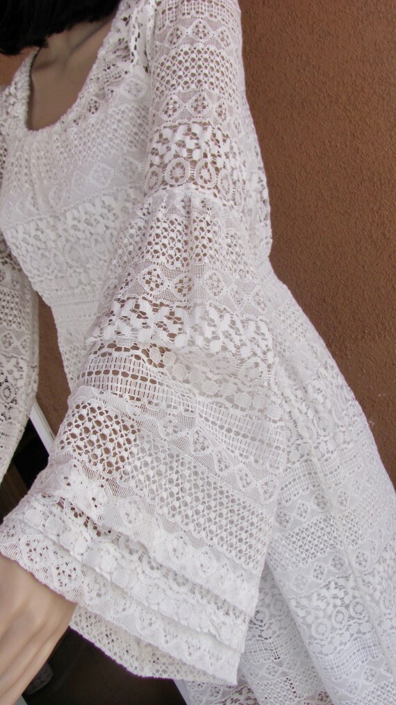 Sheer white lace long sleeves dress with assorted… - image 3