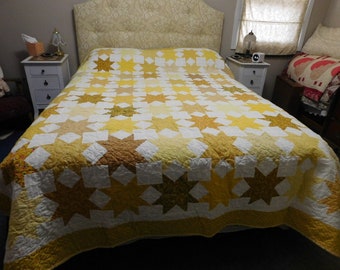 This beautiful quilt is called Yellow Stars, it is a pieced quilt and comes with 2 pillow cases, machine quilted, handcrafted, unique