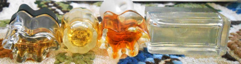 RARE Intrusion Original Flower Cap Oscar So De La Renta Set of 4 Eau de Parfum Mini Travel Neuilly Cedex Parfums Stern image 2