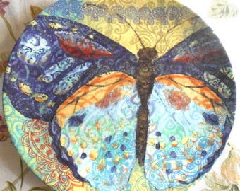 Plato de postre de mariposa estilo boho colorido de The Studio Shop Susan Winget de 23 cm (9 pulgadas)
