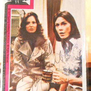 Seltene Charlie's Angels Sammelkarte #11 Autogramm/Signiert Kate Jackson Jaclyn Smith Bereit zum Einschleichen 1977 zu schnappen