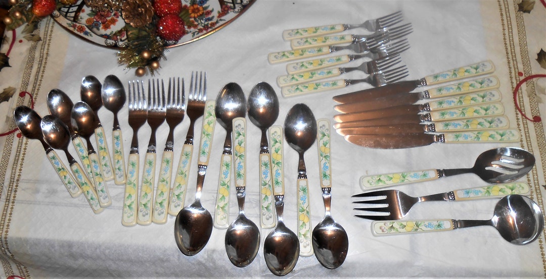 Vintage 32pc Mikasa Flatware Garden Harvest Serveware Set Fruit Knives