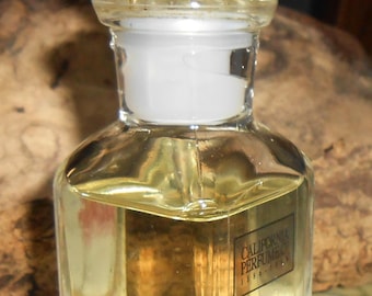 RARE Avon White Rose California Perfume Co Pretty Bottle 1oz/30ml Floral Beauty