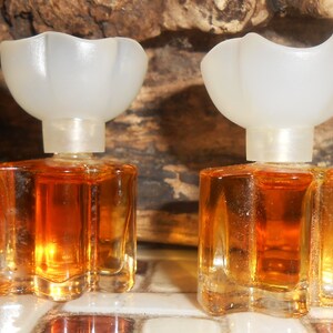 Par de perfumes en miniatura de Oscar de la Renta de 1/8 oz, fórmula original, de Stern Vanity, coleccionables, con tapa de flor, años 90