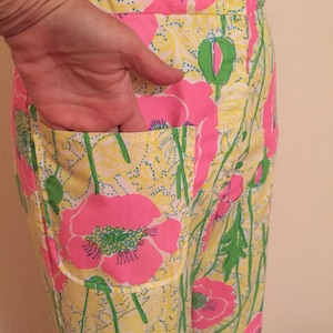 Vibrant Pink Poppy Print on Yellow Vintage THE LILLY by Lilly Pulitzer Lined High Waist Patch Pocket Straight Pants S