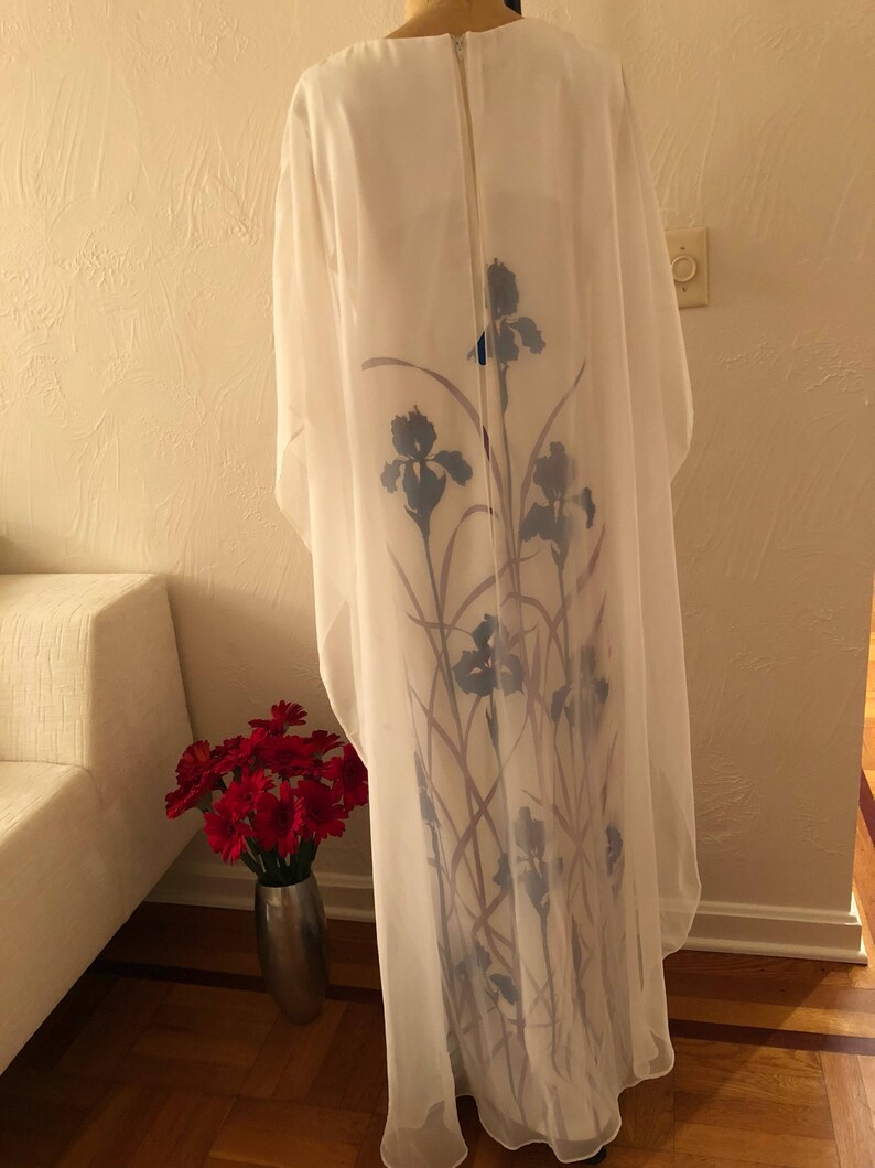 Sheer White Flows Over Purple Irises Polyester Vintage SHAHEEN Grecian Butterfly Sleeve Gown M image 6