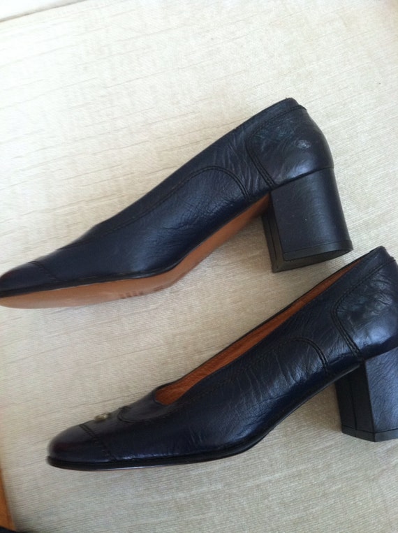 Navy Blue Leather Round Toe Chunky Heel Vintage A… - image 3