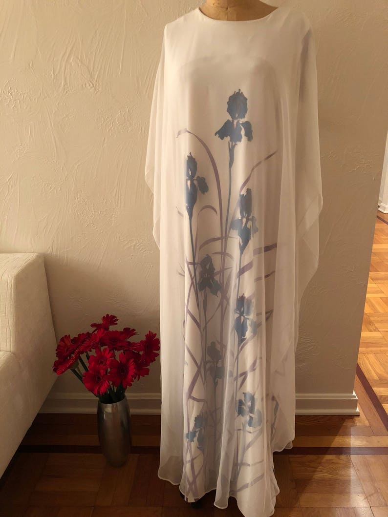 Sheer White Flows Over Purple Irises Polyester Vintage SHAHEEN Grecian Butterfly Sleeve Gown M image 9