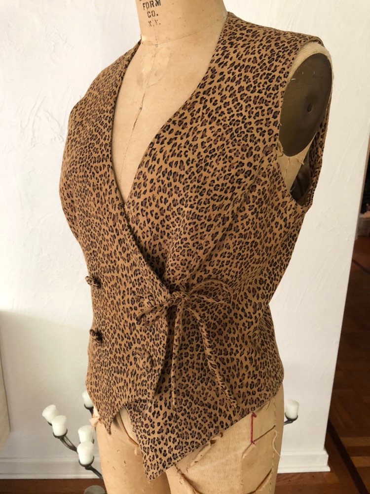 Cheetah Print Ultra Suede Double Breasted Tie at Side Vintage VAKKO Lined Vest S