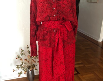 Black Geometric Design on Bright Red Rayon Vintage NICOLE MILLER Skirt Set with Scarf M