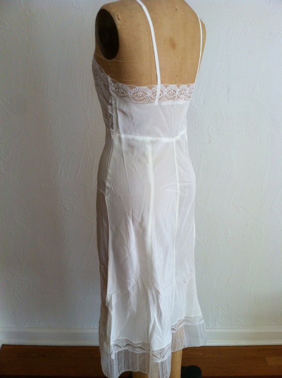 Ivory Lace Bodice and Hem LADY LOVE 8-Gore Vintag… - image 3