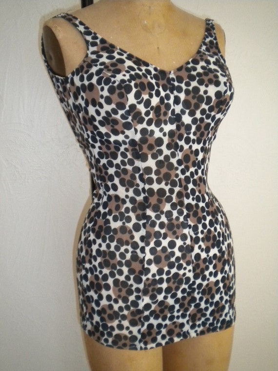 Bubbly Brown Black Cheetah Vintage CATALINA Deep V