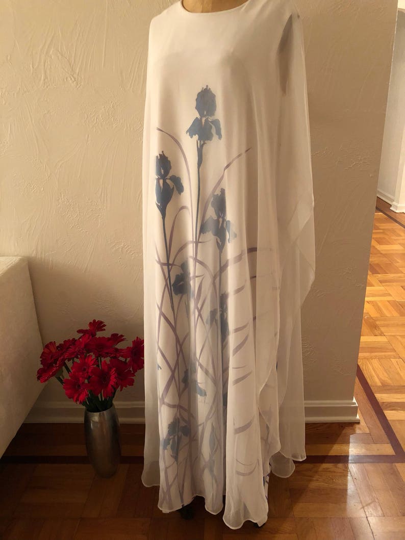 Sheer White Flows Over Purple Irises Polyester Vintage SHAHEEN Grecian Butterfly Sleeve Gown M image 2