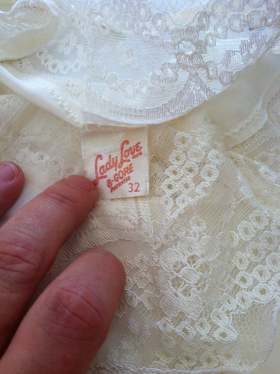 Ivory Lace Bodice and Hem LADY LOVE 8-Gore Vintag… - image 5