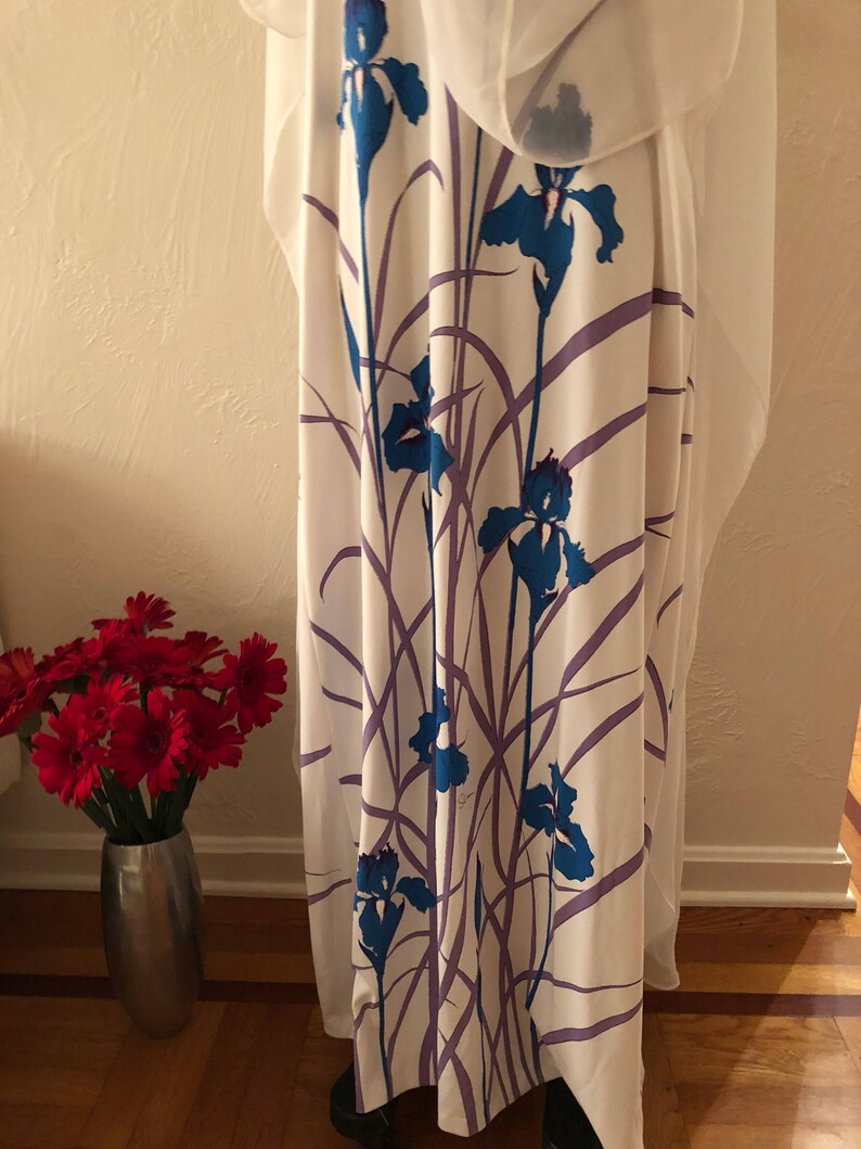 Sheer White Flows Over Purple Irises Polyester Vintage SHAHEEN Grecian Butterfly Sleeve Gown M image 4
