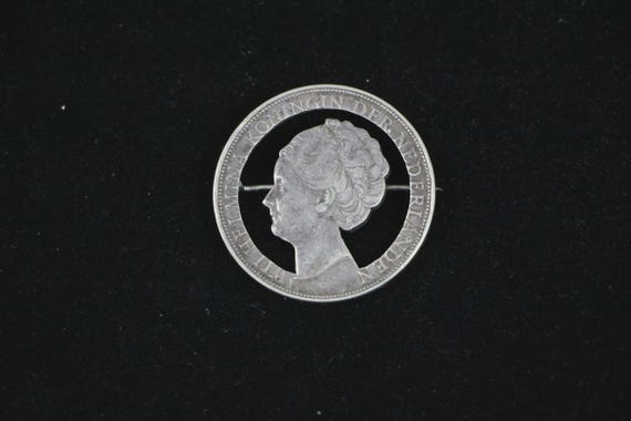 Vintage - Silver - Netherlands - Queen Wilhelmina - Coin - Pin/Brooch