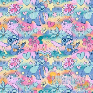 以下が含まれることがあります： リロ＆スティッチのキャラクター、スティッチをフィーチャーしたカラフルなパターン。デザインには、スティッチ、惑星、ハート、星、花、ヤシの木が虹色の背景に描かれています。全体的なテーマは遊び心があり、気まぐれです。