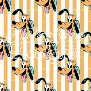 Può includere: Un motivo ripetuto con il cane dei cartoni animati Pluto. Il design mostra il volto di Pluto in un motivo ripetuto su uno sfondo di strisce verticali color crema e arancione. Il muso del cane è arancione con orecchie nere e una lingua rosa.