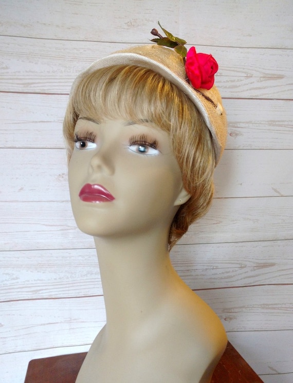 Vintage White Hat with Red Rose - Off White Hat -… - image 1