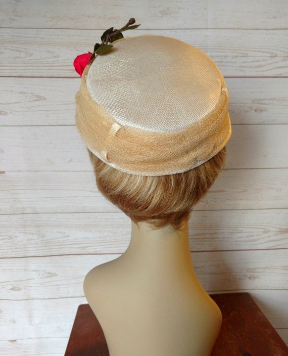 Vintage White Hat with Red Rose - Off White Hat -… - image 3