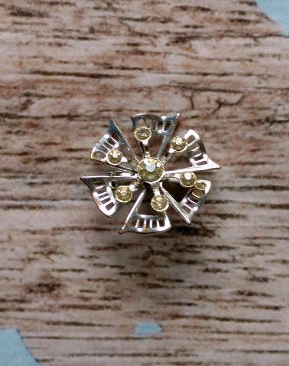 Filigree Rhinestone Pin - Silver Rhinestone Brooc… - image 5