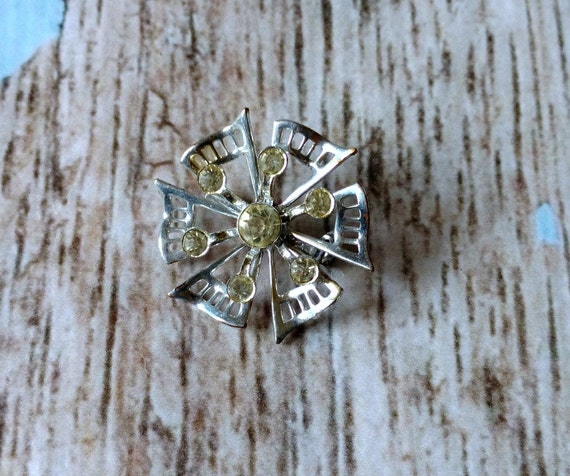 Filigree Rhinestone Pin - Silver Rhinestone Brooc… - image 1