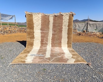 Tapis berbère marron fait main : tapis marocain quadrillé en laine