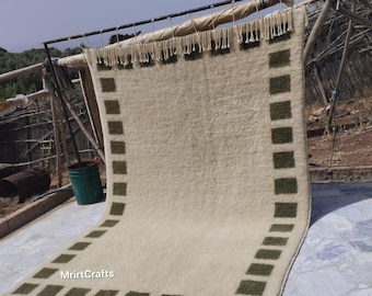 Handmade Green Moroccan Rug: Berber Wool Beni Ourain Rug