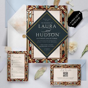 Modèle de faire-part de mariage en vitrail avec QR Code RSVP et téléchargement numérique vintage de la doublure de l'enveloppe de la carte