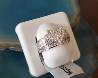 Moissanite  925 silver 2ct ring size 8